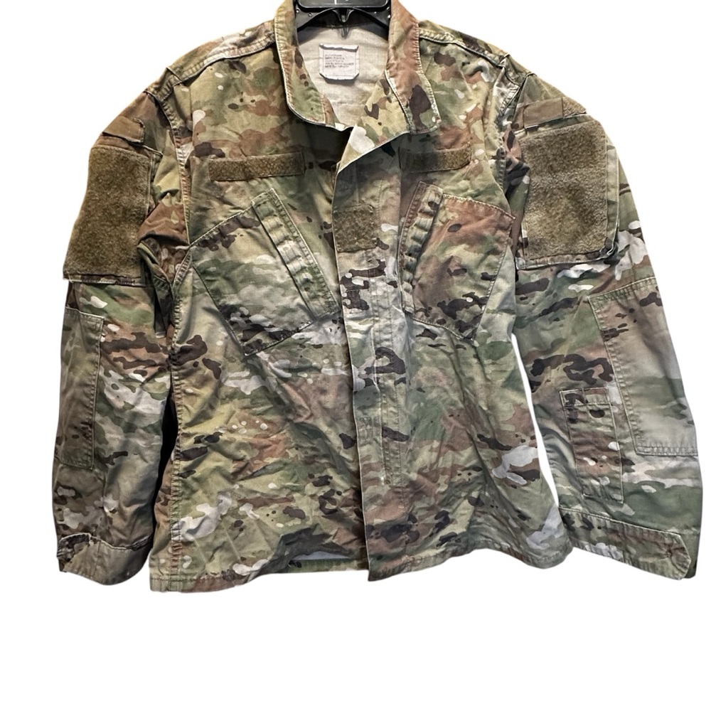 Coat, medium . Army Combat Uniform, Perimeter insect repellent Apparel camo